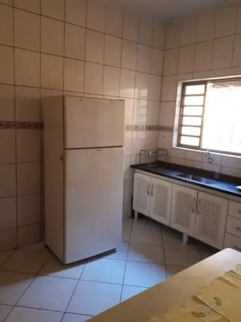 Foto 4 de Sobrado com 4 quartos à venda, 185m2 em Residencial Maricá, Pindamonhangaba - SP