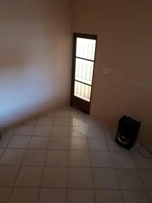 Foto 1 de Sobrado com 4 quartos à venda, 185m2 em Residencial Maricá, Pindamonhangaba - SP