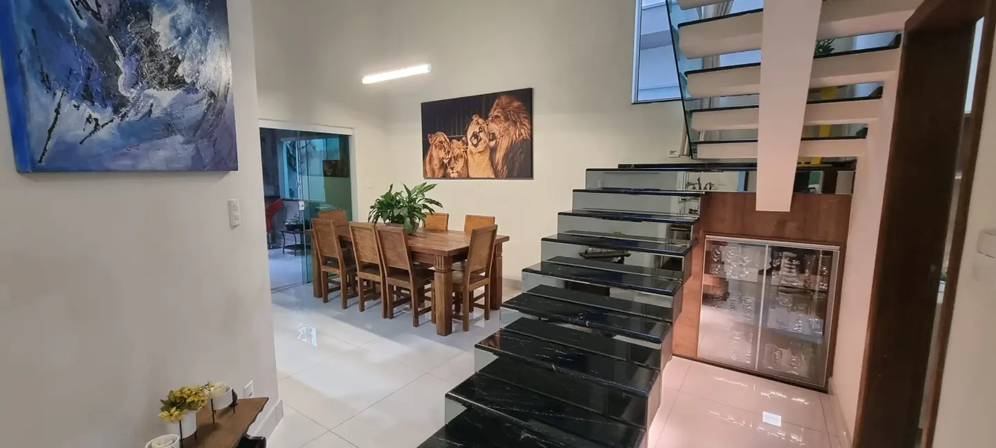 Foto 7 de Casa de Condomínio com 4 quartos à venda, 360m2 em Pindamonhangaba - SP