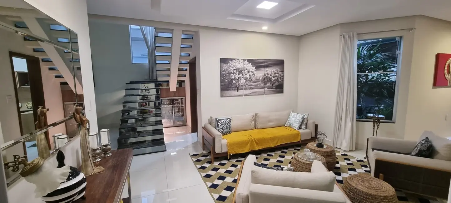 Foto 4 de Casa de Condomínio com 4 quartos à venda, 360m2 em Pindamonhangaba - SP