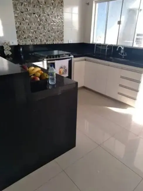 Foto 3 de Casa de Condomínio com 5 quartos à venda, 198m2 em Residencial Maricá, Pindamonhangaba - SP