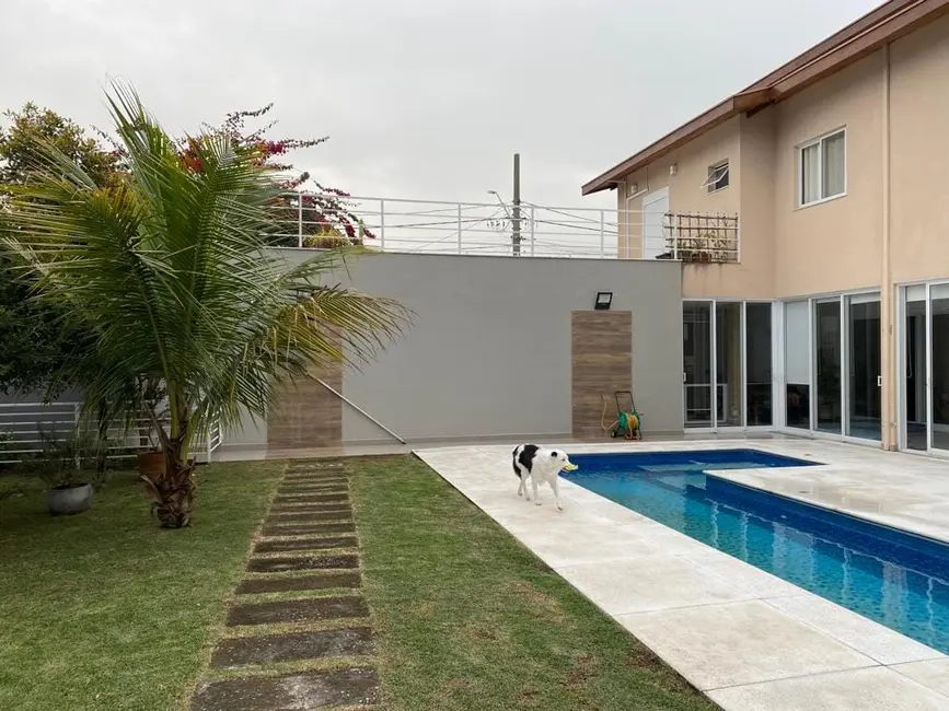 Foto 1 de Casa de Condomínio com 3 quartos à venda, 322m2 em Tremembe - SP