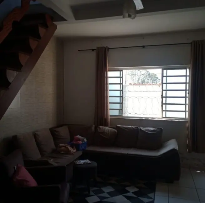 Foto 6 de Sobrado com 4 quartos à venda, 250m2 em Pindamonhangaba - SP