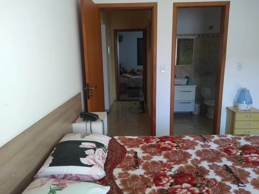 Foto 4 de Casa com 2 quartos à venda, 150m2 em Pindamonhangaba - SP
