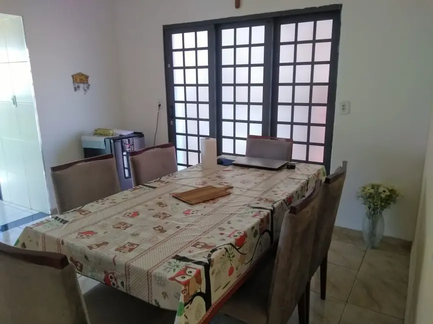 Foto 2 de Casa com 2 quartos à venda, 150m2 em Pindamonhangaba - SP