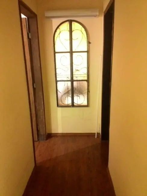 Foto 4 de Sobrado com 5 quartos à venda, 265m2 em Pindamonhangaba - SP