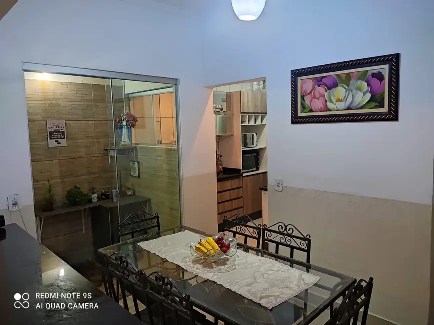 Casa com 2 quartos à venda, 100m2 em Triângulo, Pindamonhangaba - SP - imagem 2 Foto 2 de Casa com 2 quartos à venda, 100m2 em Triângulo, Pindamonhangaba - SP
