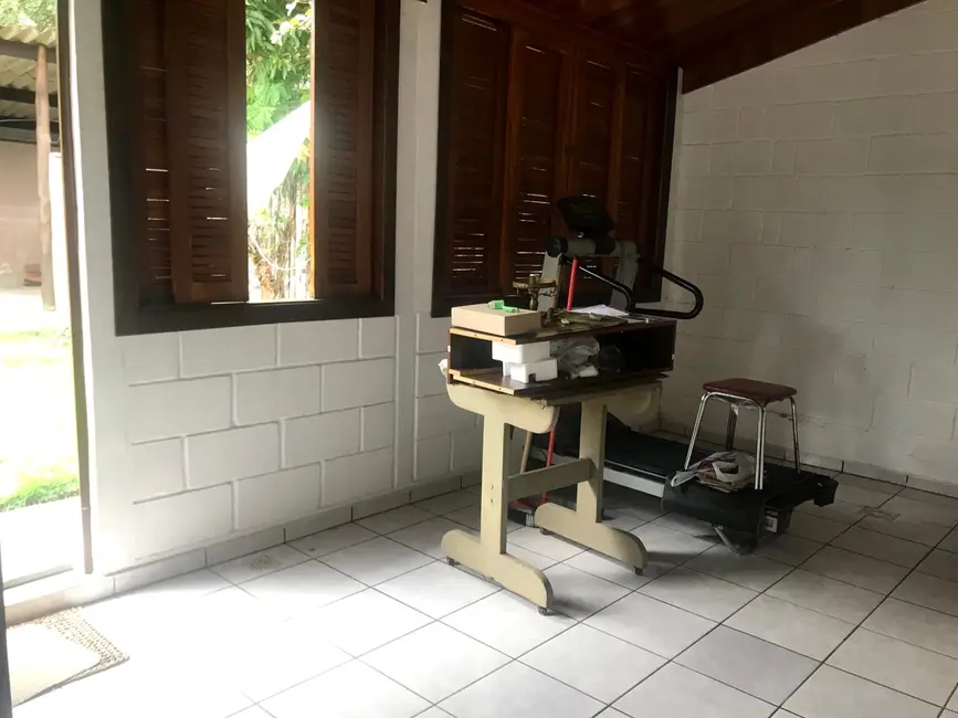 Foto 5 de Casa com 2 quartos à venda, 80m2 em Conjunto Residencial Araretama, Pindamonhangaba - SP