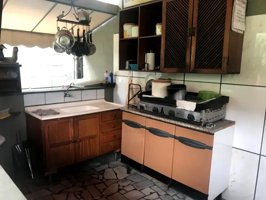 Foto 3 de Casa com 2 quartos à venda, 80m2 em Conjunto Residencial Araretama, Pindamonhangaba - SP