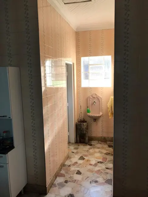 Casa com 3 quartos à venda, 220m2 em Centro, Aparecida - SP - imagem 8 Foto 8 de Casa com 3 quartos à venda, 220m2 em Centro, Aparecida - SP