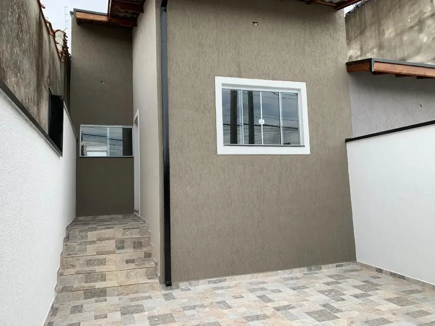 Foto 2 de Casa com 2 quartos à venda, 65m2 em Residencial Estoril, Taubate - SP