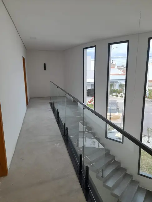 Foto 9 de Sobrado com 4 quartos à venda, 320m2 em Tremembe - SP