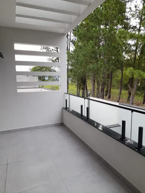 Foto 8 de Sobrado com 4 quartos à venda, 320m2 em Tremembe - SP