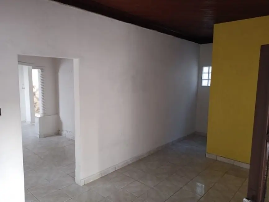 Foto 4 de Casa com 2 quartos à venda, 130m2 em Taubate - SP