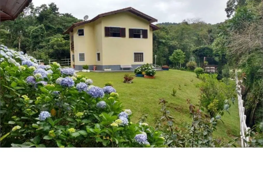 Foto 8 de Sobrado com 3 quartos à venda, 287m2 em Monteiro Lobato - SP