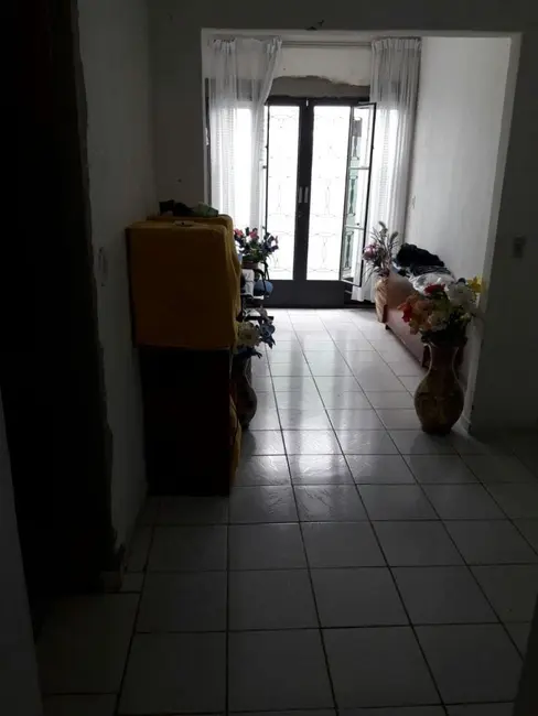 Foto 3 de Casa com 2 quartos à venda, 297m2 em Jardim Regina, Pindamonhangaba - SP