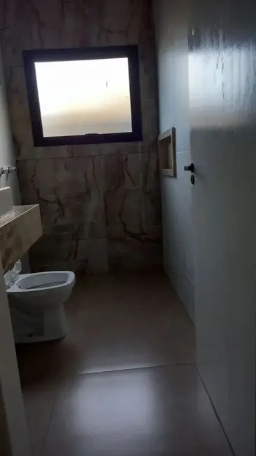 Foto 2 de Casa de Condomínio com 3 quartos à venda, 135m2 em Bairro do Grama, Cacapava - SP
