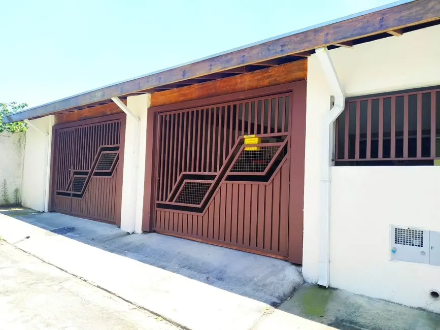 Foto 2 de Casa com 3 quartos à venda, 190m2 em Pindamonhangaba - SP