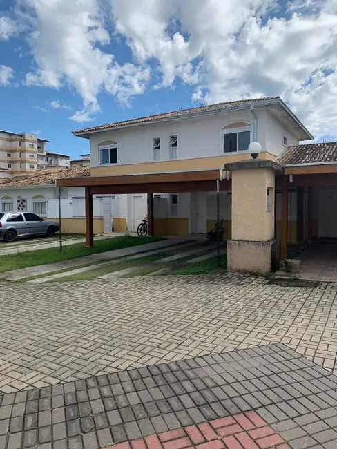Foto 2 de Sobrado com 3 quartos à venda, 87m2 em Pindamonhangaba - SP