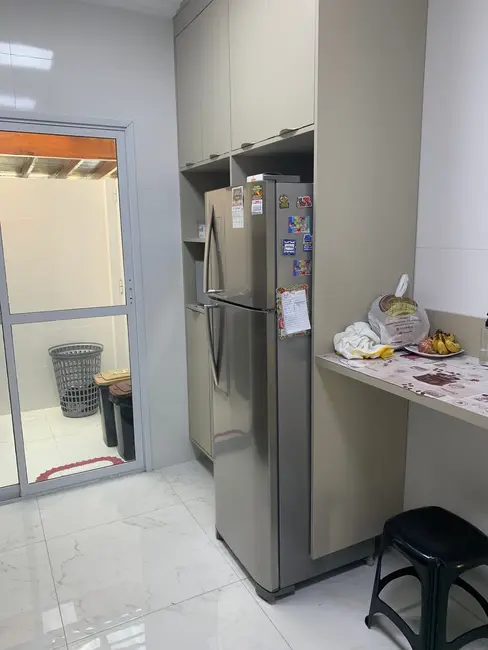 Foto 26 de Sobrado com 3 quartos à venda, 87m2 em Pindamonhangaba - SP