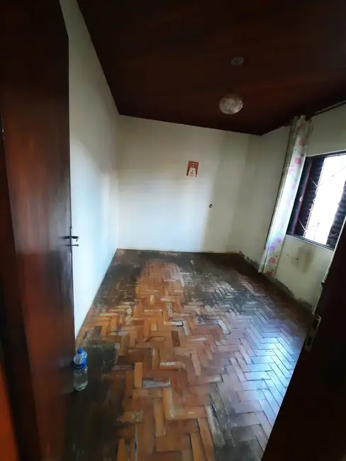 Foto 2 de Casa com 4 quartos à venda, 152m2 em Jardim Cristina, Pindamonhangaba - SP