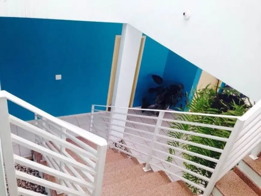 Foto 6 de Casa com 4 quartos à venda e para alugar, 435m2 em Pindamonhangaba - SP