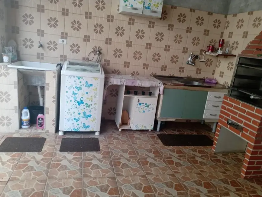 Foto 3 de Casa com 2 quartos à venda, 300m2 em Terra Nova, Taubate - SP