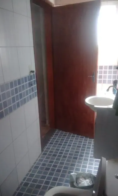 Foto 2 de Casa com 2 quartos à venda, 130m2 em Loteamento Residencial Andrade, Pindamonhangaba - SP