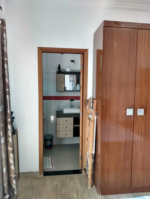 Foto 3 de Sobrado com 3 quartos à venda, 206m2 em Sao Jose Dos Campos - SP