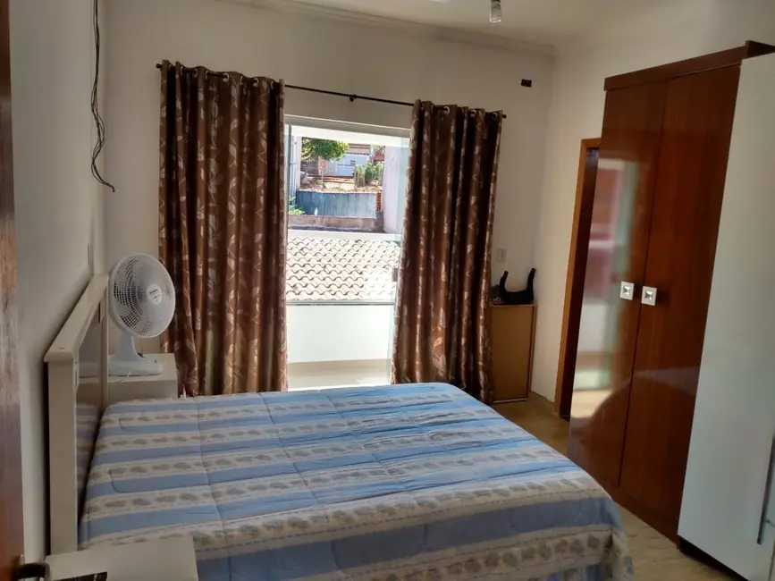 Foto 2 de Sobrado com 3 quartos à venda, 206m2 em Sao Jose Dos Campos - SP