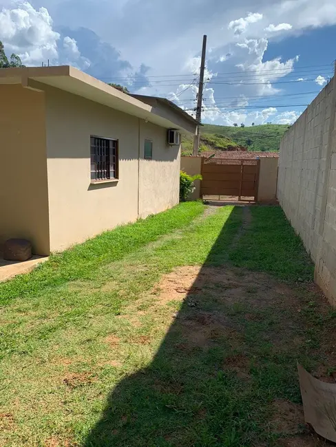 Foto 2 de Casa com 3 quartos à venda em Aparecida - SP