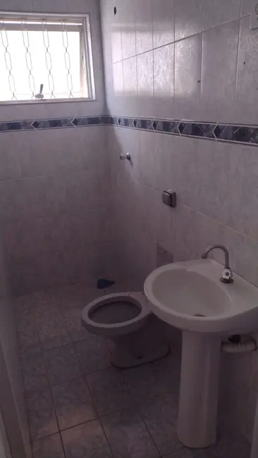 Foto 2 de Casa com 2 quartos à venda, 125m2 em Taubate - SP