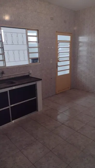 Foto 6 de Casa com 2 quartos à venda, 125m2 em Taubate - SP