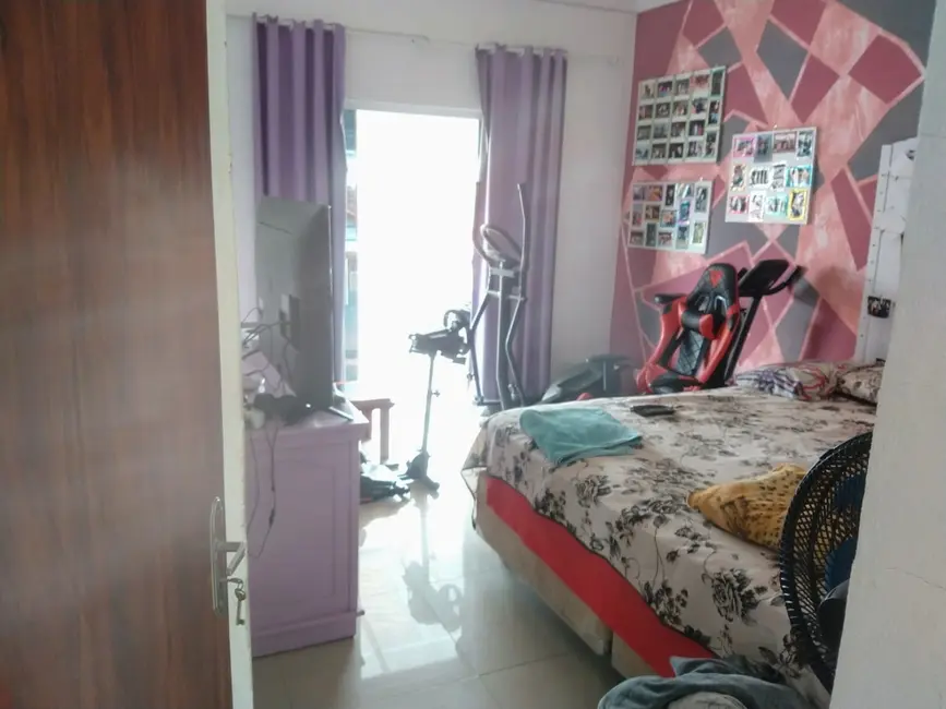 Foto 2 de Casa com 4 quartos à venda, 420m2 em São Benedito, Pindamonhangaba - SP