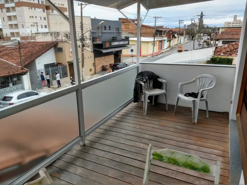 Foto 4 de Casa com 4 quartos à venda, 420m2 em São Benedito, Pindamonhangaba - SP