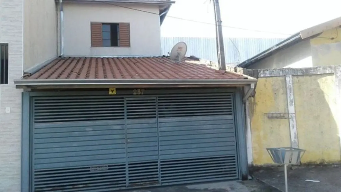 Foto 1 de Casa com 3 quartos à venda, 120m2 em Conjunto Residencial Araretama, Pindamonhangaba - SP
