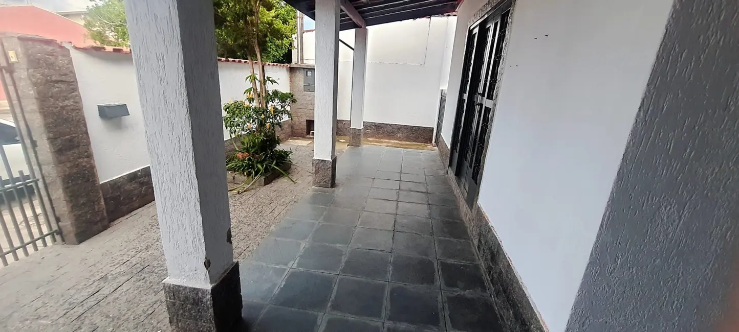 Foto 8 de Casa com 4 quartos à venda, 150m2 em Loteamento Residencial Andrade, Pindamonhangaba - SP