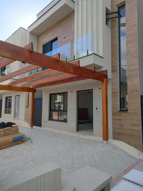 Foto 1 de Sobrado com 3 quartos à venda, 134m2 em Sao Jose Dos Campos - SP