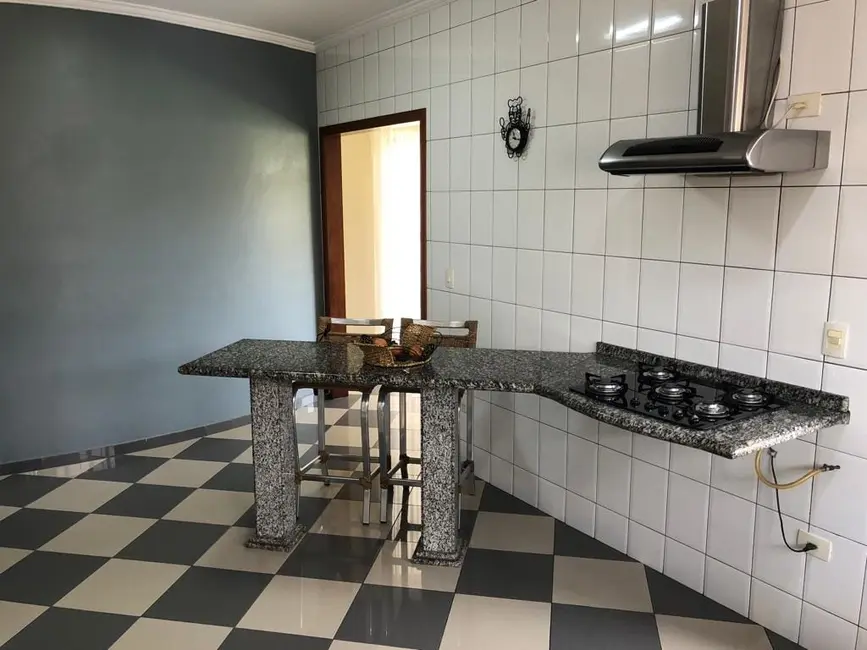 Casa de Condomínio com 3 quartos à venda, 320m2 em Taubate - SP - imagem 7 Foto 7 de Casa de Condomínio com 3 quartos à venda, 320m2 em Taubate - SP