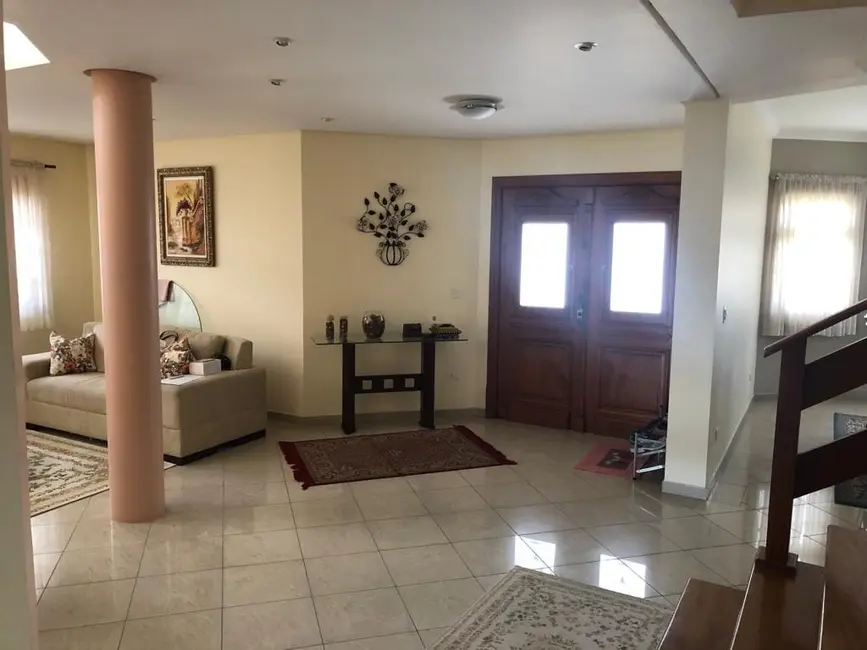 Casa de Condomínio com 3 quartos à venda, 320m2 em Taubate - SP - imagem 1 Foto 1 de Casa de Condomínio com 3 quartos à venda, 320m2 em Taubate - SP