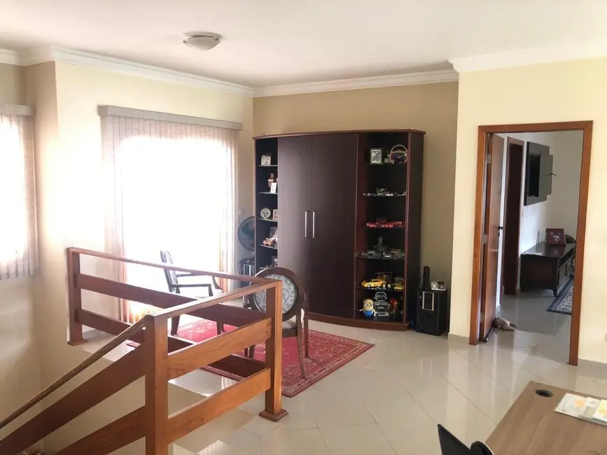 Foto 4 de Casa de Condomínio com 3 quartos à venda, 320m2 em Taubate - SP