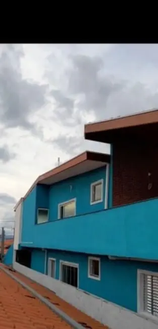 Sobrado com 3 quartos à venda, 210m2 em Jardim Hípica Pinheiro, Taubate - SP - imagem 6 Foto 6 de Sobrado com 3 quartos à venda, 210m2 em Jardim Hípica Pinheiro, Taubate - SP