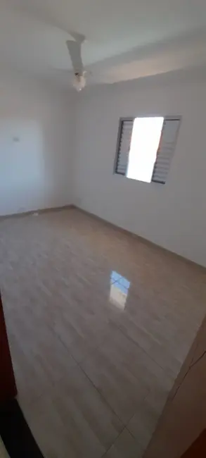 Sobrado com 3 quartos à venda, 210m2 em Jardim Hípica Pinheiro, Taubate - SP - imagem 9 Foto 9 de Sobrado com 3 quartos à venda, 210m2 em Jardim Hípica Pinheiro, Taubate - SP