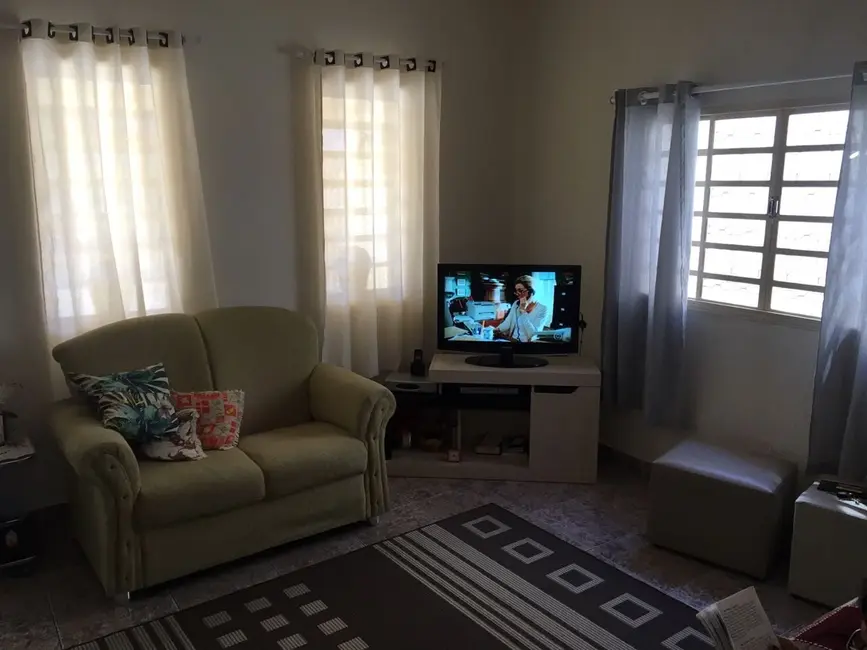 Foto 3 de Casa com 2 quartos à venda, 162m2 em Centro, Tremembe - SP