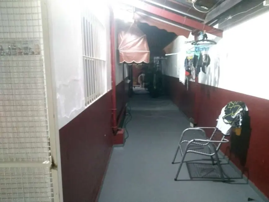 Foto 6 de Casa com 4 quartos à venda, 95m2 em Parque São Domingos, Pindamonhangaba - SP