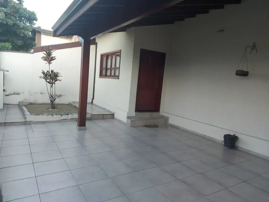 Foto 4 de Casa com 3 quartos à venda, 160m2 em Vila Suiça, Pindamonhangaba - SP