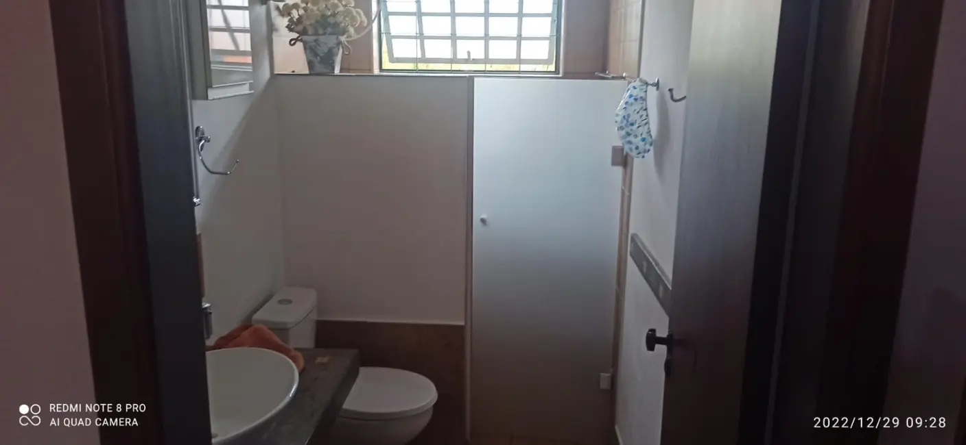 Casa com 4 quartos à venda, 304m2 em Centro, Taubate - SP - imagem 4 Foto 4 de Casa com 4 quartos à venda, 304m2 em Centro, Taubate - SP