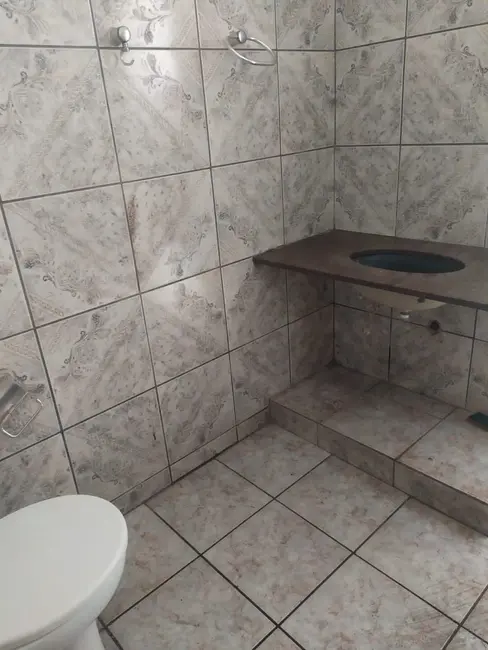 Casa com 2 quartos à venda, 100m2 em Alto São Pedro, Taubate - SP - imagem 4 Foto 4 de Casa com 2 quartos à venda, 100m2 em Alto São Pedro, Taubate - SP
