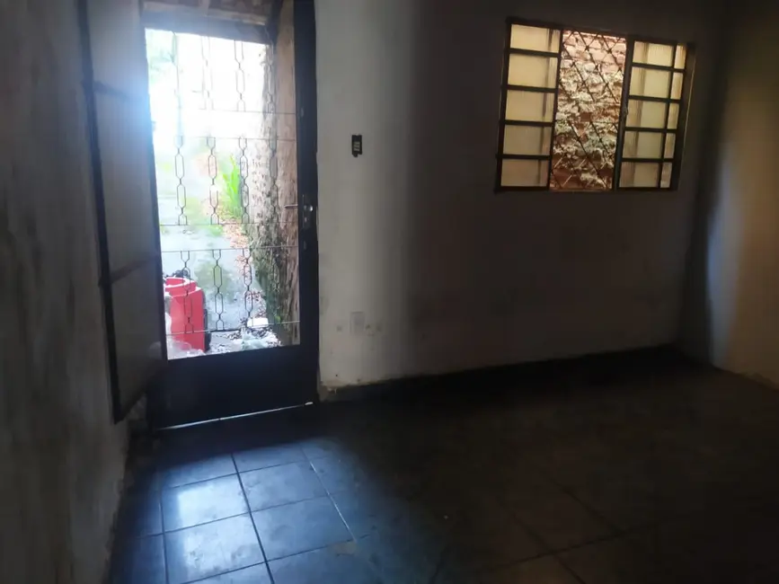 Foto 3 de Casa com 2 quartos à venda, 100m2 em Alto São Pedro, Taubate - SP