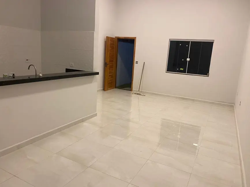 Foto 2 de Casa com 3 quartos à venda, 130m2 em Jardim Continental II, Taubate - SP